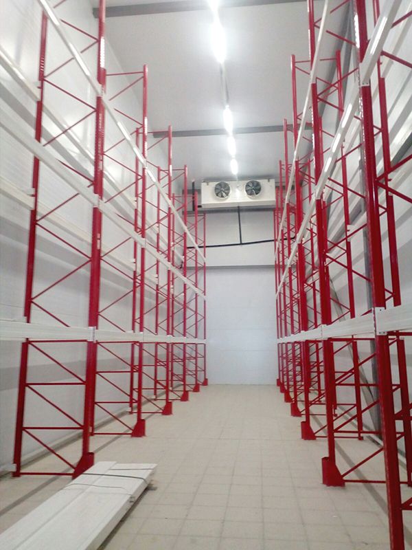 Мясокомбинат оснастил склад-холодильник стеллажным оборудованием в Самаре